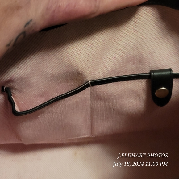 DOONEY AND BOURKE CROCODILE EMBOSSED LEATHER SHOULDER BAG RECENT DISCONTINUED - Picture 4 of 16